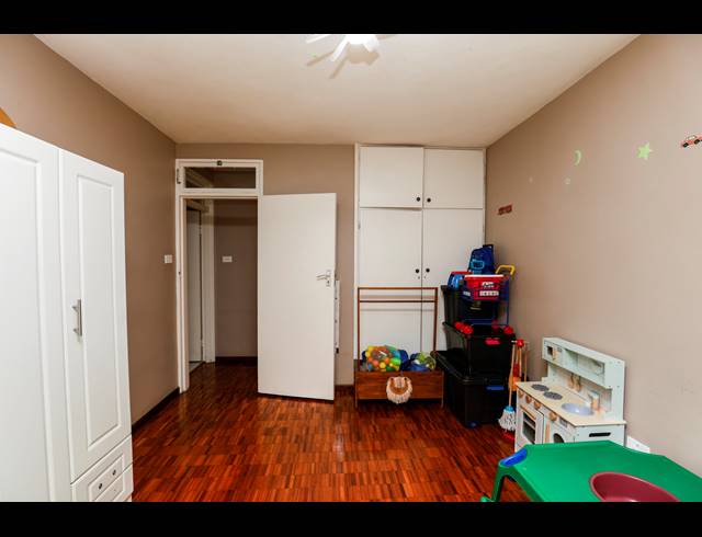 3 BEDROOM APARTMENT FOR SALE IN GLENWOOD